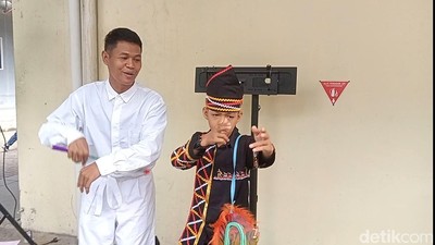 Dikha Pacu Jalur Senang Gayanya Mendunia