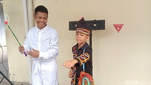 Dikha Pacu Jalur mengungkapkan perasaannya setelah mendunia. Ia begitu senang. (Foto: Muhammad Ahsan Nurrijal)
