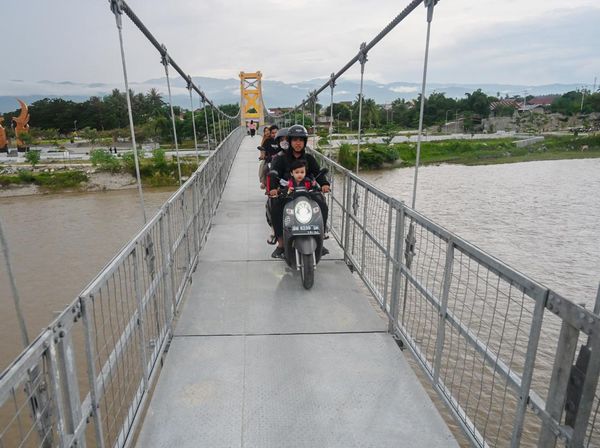Dua Kali Ambruk, Jembatan Gantung Akses Vital Warga Sigi Kembali Difungsikan