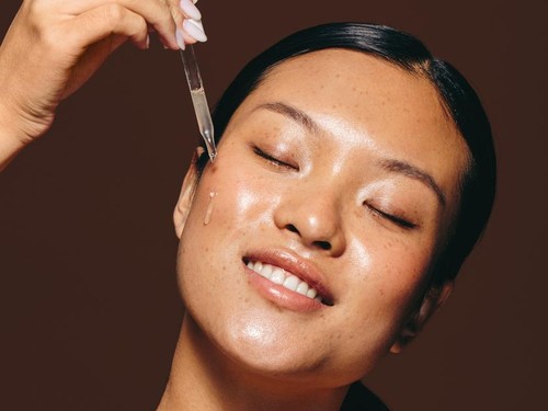 5 Rangkaian Skincare untuk Umur 30 tahun ke Atas yang Mencerahkan