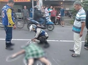 Lansia Tewas Tertabrak Motor di Mojokerto