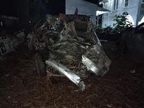 Innova Tabrak Truk gegara Ban Selip di Simalungun, 2 Orang Tewas