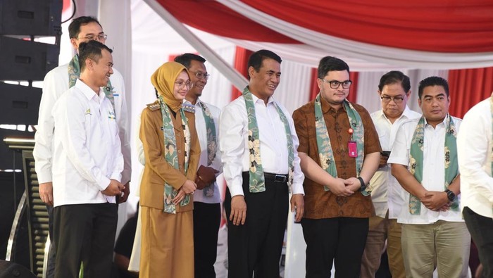 Kunjungan Menteri Pertanian Amran Sulaiman di Kota Kediri ajak petani dukung swasembada gula 2026.