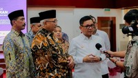 Lemhannas RI dan belasan ormas, termasuk LDII, teken MoU perkuat ketahanan ideologi dan nilai kebangsaan. Penandatanganan digelar di Jakarta, Selasa (15/7/2025). Gubernur Lemhannas RI, TB. Ace Hasan Syadzily, menyampaikan kerja sama ini penting untuk menghadapi tantangan ideologis dan sosial yang semakin kompleks di era post-truth.