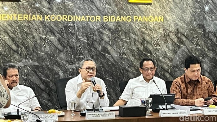 Menteri Koordinator Bidang Pangan Zulkifli Hasan (Zulhas)