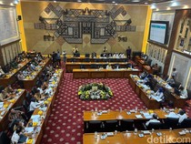Mensos Tegaskan Bansos Jangan Dipakai Judol-Beli Rokok!