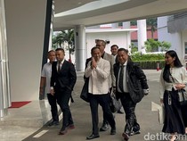 Nadiem Makarim Tiba di Kejagung Didampingi Hotman Paris