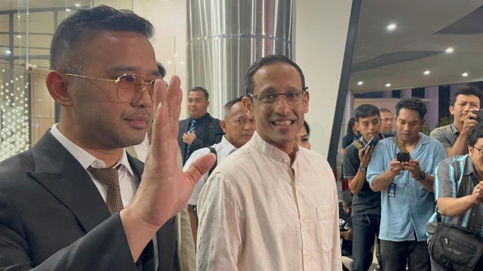 Nadiem Makarim setelah pemeriksaan kedua di gedung Kejagung, Kebayoran Baru, Jakarta Selatan, Selasa (15/7/2025).