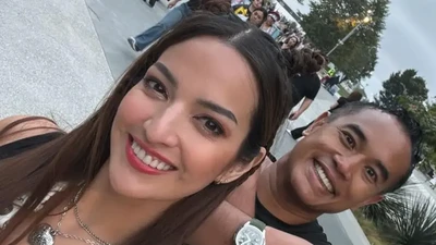 7 Foto Nia Ramadhani Nonton Konser BLACKPINK di Amerika, Kompak Bareng Suami