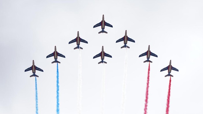 Pasukan TNI Jadi Sorotan di Parade Bastille Day Prancis Pasukan TNI melangkah tegap saat parade Bastille Day di Champs-ΓlysΓ©es, Paris, Senin (14/7/2025). Ribuan warga Paris memberi tepuk tangan meriah saat mereka tampil kompak pada peringatan Hari Nasional Prancis.