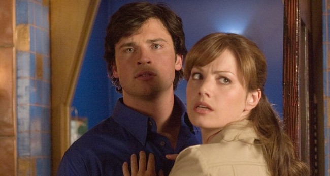 Erica Durance tampil sebagai Lois dalam serial ‘Smallville’, yang mengisahkan masa muda Clark Kent, alter ego Superman. Foto: Dok. Warner Bros Television