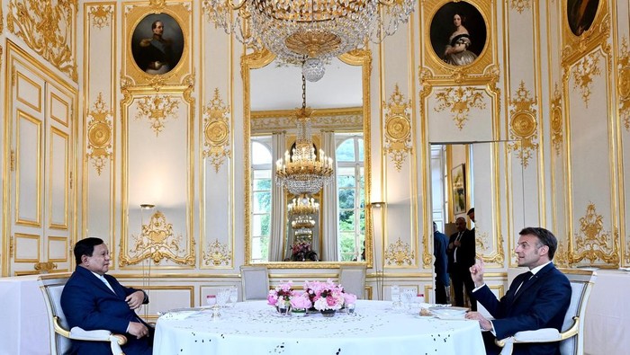 Prabowo dan Macron Private Dinner di Istana Elysee Paris