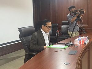 Anggota DPR Gestur Tak Senonoh Saat Live TikTok, Ngaku Tak Sadar Direkam
