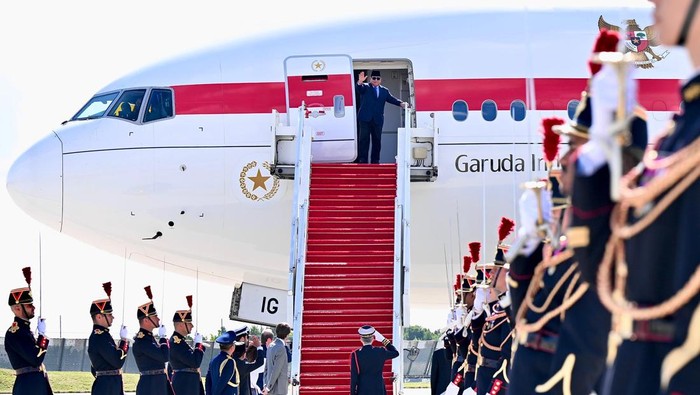 Presiden Prabowo Subianto bertolak dari Paris menuju tanah air.