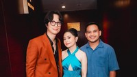 Raja selalu menyempatkan diri untuk datang setiap Prilly Latuconsina ada acara. Foto: dok instagram Raja Latuconsina