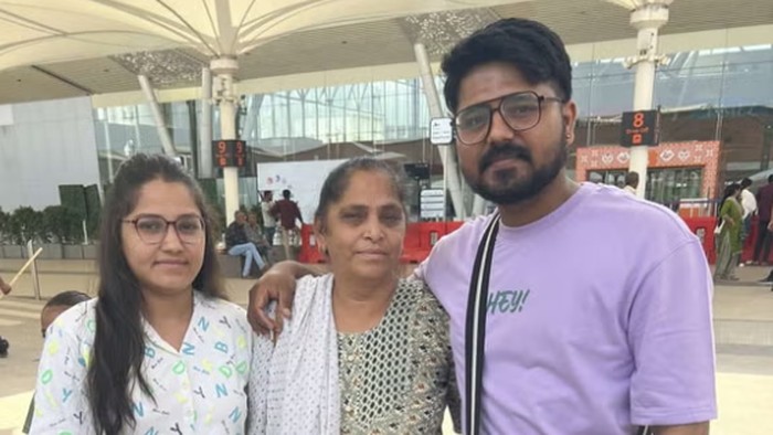 Ravina Daniel Christian mengantar puteranya sebelum kecelakaan Air India