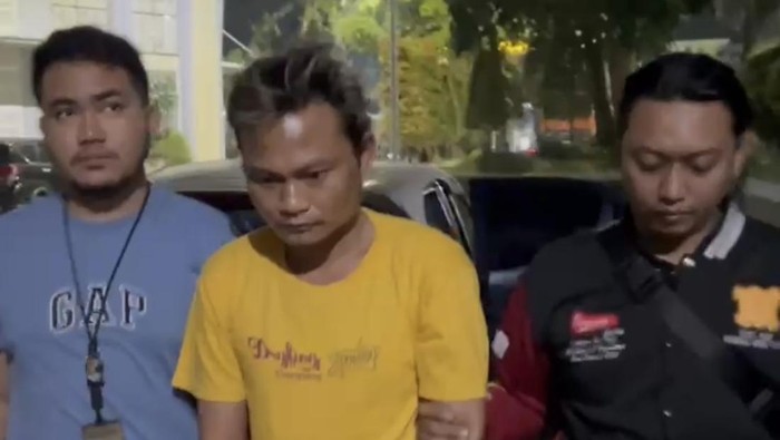 Salah satu pelaku percobaan pembobolan gudang di Kebomas Gresik yang diduga juga menculik pekerja yang memergokinya.