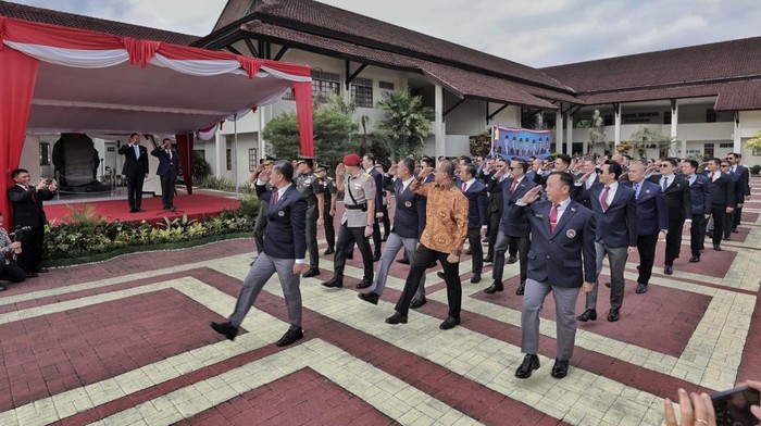 Sejumlah Tokoh Alumni SMA Taruna Nusantara Tampilkan Defile Lintas Angkatan