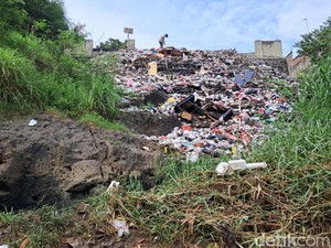 Andra Soni Minta Walkot Serang Segera Bereskan Sampah di Sungai Cibanten