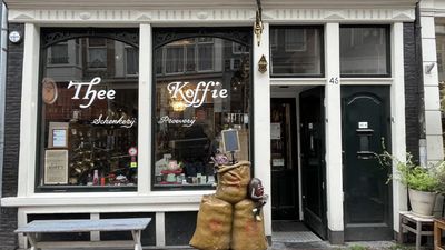 Tak Kuat Bayar Sewa, Toko Teh dan Kopi Berusia 400 Tahun Tutup!