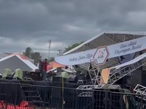 Viral Panggung Acara HUT Palas Roboh Diterjang Angin