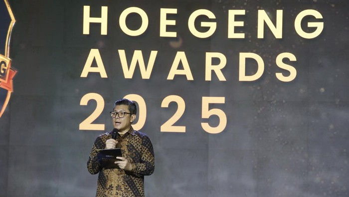 Pemimpin redaksi detikcom Alfito Deannova Ginting saat Hoegeng Awards di gedung STIK/PTIK, Kebayoran Baru, Jakarta Selatan, Rabu (16/7/2025).