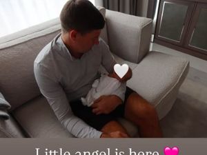 Selamat! Steven Gerrard Jadi Kakek di Usia 45 Tahun
