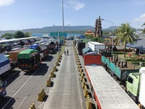 Sopir Truk Terjebak 12 Jam hingga BNN Larang Tangkap Artis Narkoba