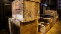 Mahkamah Agung kemudian melibatkan museum Holocaust Buenos Aires dan komunitas Yahudi untuk mendigitalkan dan menyelidiki isi kotak secara mendalam. Penemuan ini menjadi bahan refleksi atas masa lalu Argentina yang kompleks selama era Perang Dunia II. (REUTERS/Corte Suprema de Justicia de la)  