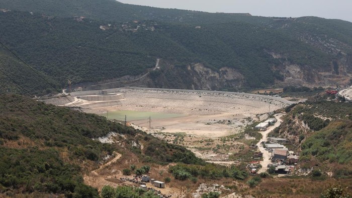 A view shows the Mseilha Dam in Batroun, northern Lebanon July 10, 2025. REUTERS/Mohamed Azakir