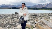 Bunga Zainal menyebut AAACD dan SSFS cuma dihukum dua tahun penjara dari tuntutan JPU 3,6 tahun. Ia lalu mencolek Presiden Prabowo. (Foto: dok Instagram bungazainal05)