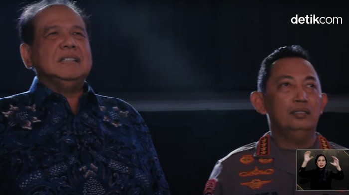 Chairul Tanjung dan Kapolri Jenderal Listyo Sigit Prabowo di Hoegeng Awards 2025