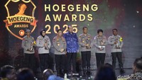 Kelima penerima penghargaan merupakan sosok yang telah menunjukkan kinerja luar biasa di bidang masing-masing, baik dalam pelayanan publik, penegakan hukum yang adil, hingga upaya perlindungan kelompok rentan.