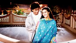 Kisah Cinta Shah Rukh Khan-Kajol dalam Layar