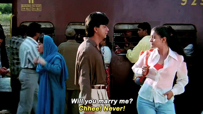Penampilan Shah Rukh Khan dan Kajol di Duplicate (1998).