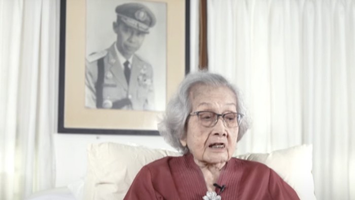 Hoegeng-Meri, Lentera di Tengah Kegelapan: Cahaya Harapan di Tengah Krisis Mental