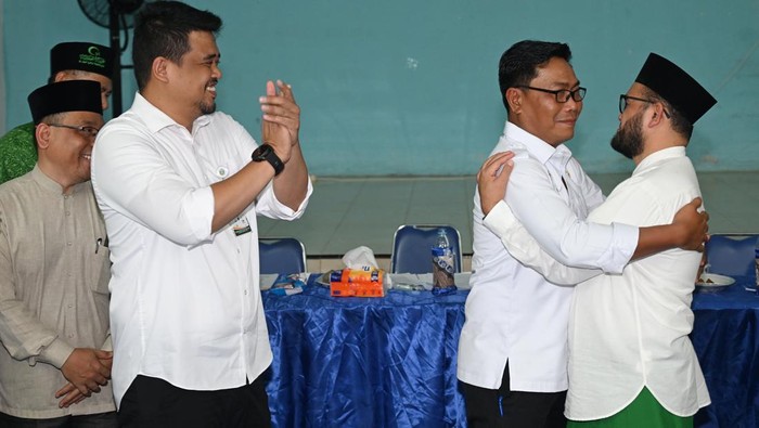Gubernur Sumatera Utara (Sumut) Muhammad Bobby Afif Nasution melakukan mediasi antara Pemerintah Kabupaten (Pemkab) Deli Serdang dengan Al-Washliyah
