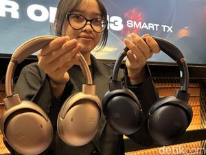JBL Tour One M3 Smart Tx Dirilis, Headphone Unik dengan Transmitter Pintar