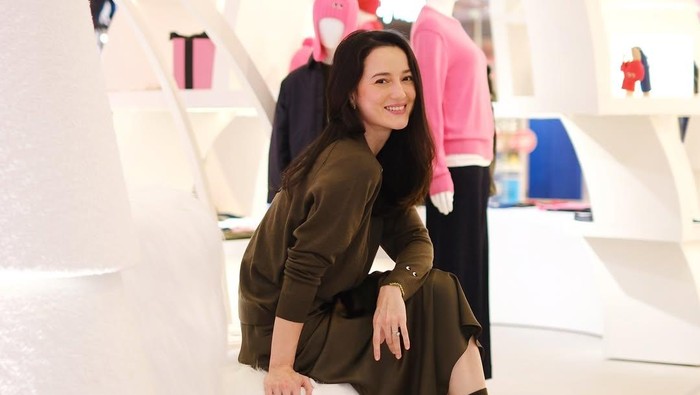 julie estelle julie estelle