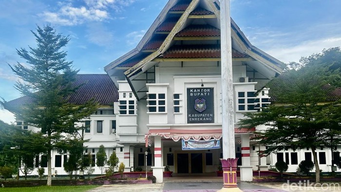 Kantor Bupati Enrekang.