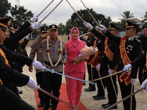 Pedang Pora Sambut Kapolres Pangandaran Baru AKBP Andri Kurniawan