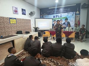 Kejati Sulsel Sosialisasi Bahaya Narkoba Saat MPLS SMAIT Al Fatih Makassar