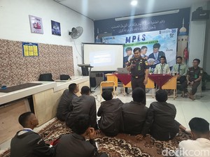 Kejati Sulsel Sosialisasi Bahaya Narkoba Saat MPLS SMAIT Al Fatih Makassar