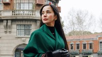 Kirana Larasati memasang emoji ngakak membaca komentar netizen yang menyebutnya jadi tua. Ya masak gak jadi tua, aku manusia kali, tulisnya, dilihat Rabu (16/7/2025). (Foto: dok Instagram kiranalarasati)