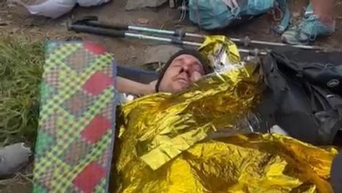 Kondisi turis asal Swiss yang terjatuh di Gunung Rinjani ketika hendak menuju Danau Segara Anak, Rabu (16/7/2025).