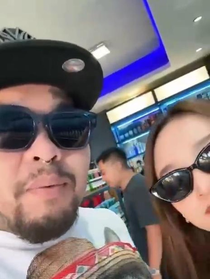 Konten promosi minuman beralkohol oleh King Abdi.