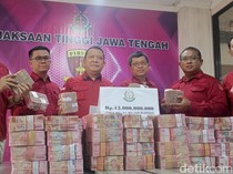 Saksi Kembalikan Rp 13 M Hasil Korupsi Pengadaan Tanah Cilacap