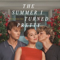 Dalam The Summer I Turned Pretty season 3, Lola Tung yang memerankan Belly harus menentukan takdirnya. Apakah dia akan menghabiskan seumur hidupnya dengan Jeremiah Fisher atau Conrad Fisher. Foto: Dok. AFP, Instagram @lola.tung