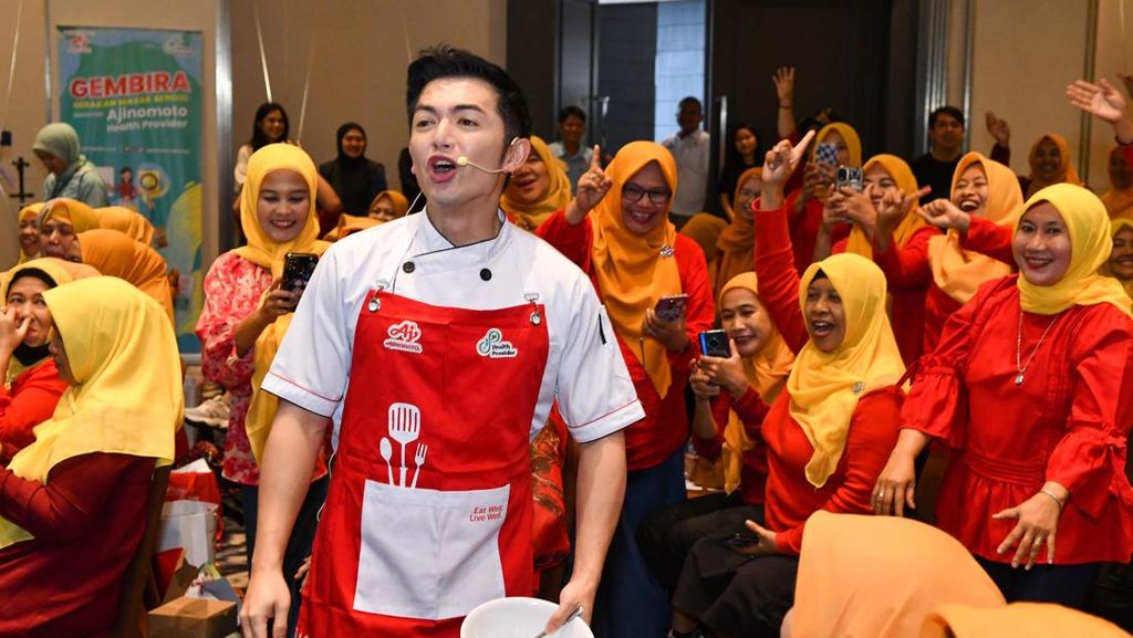 Cara Nicky Tirta Beri Edukasi Emak-emak PKK