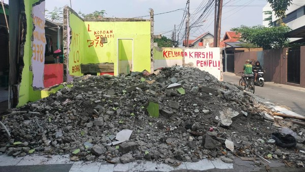 Potret Kontrakan Fiktif Bekasi yang Kini Hancur dan Dipenuhi Vandalisme